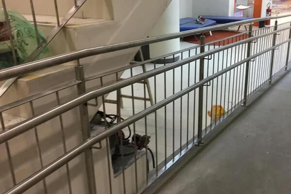 Guarda corpo metálico: segurança e design em um só produto
